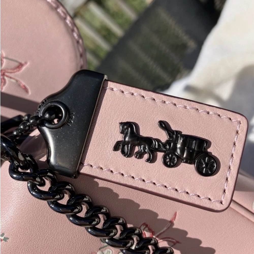 Coach Disney X Minnie Mouse Leather Kisslock Bag 69179 - Picture 5 of 16
